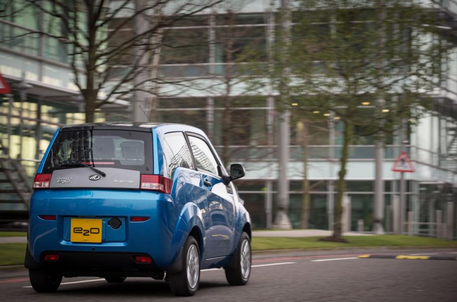  Mahindra e2o 2016 года  (UK) (фото 4 из 5)